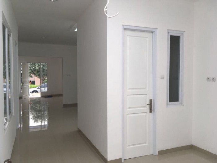 Rumah disewakan di Taman Beverly Lippo Cikarang